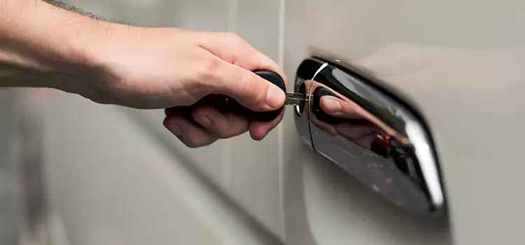 Why Choose Our Auto Locksmith Team in Wyandotte, MI?